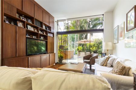 Casa à venda com 3 quartos, 310m² em Brooklin, São Paulo