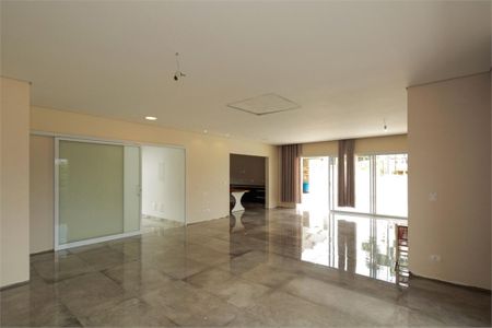 Casa à venda com 4 quartos, 660m² em Interlagos, São Paulo