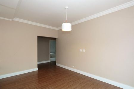 Casa à venda com 4 quartos, 660m² em Interlagos, São Paulo