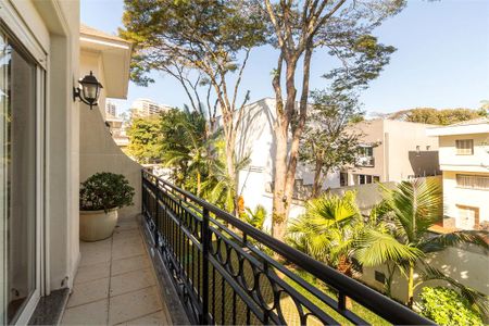 Casa à venda com 3 quartos, 330m² em Alto da Boa Vista, São Paulo