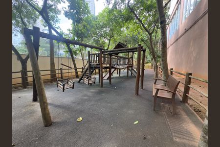 Apartamento à venda com 128m², 3 quartos e 2 vagasÁrea comum - Playground