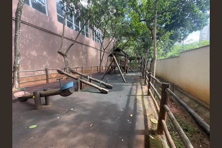 Apartamento à venda com 128m², 3 quartos e 2 vagasÁrea comum - Playground