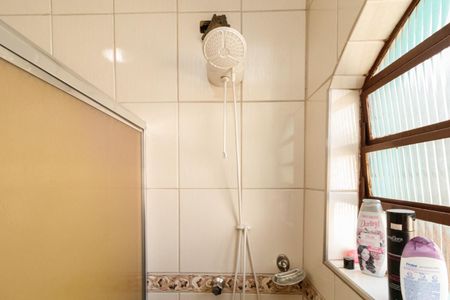 Casa à venda com 164m², 3 quartos e 2 vagasBanheiro 