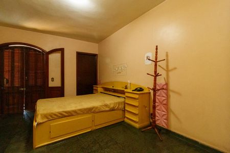 Casa à venda com 164m², 3 quartos e 2 vagasSuíte