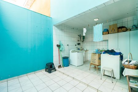 Casa à venda com 164m², 3 quartos e 2 vagasÁrea Externa e Área de Serviço