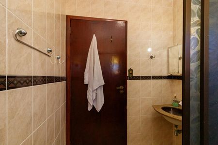 Casa à venda com 164m², 3 quartos e 2 vagasBanheiro da Suíte