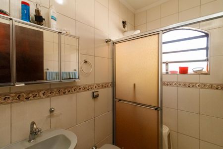 Casa à venda com 164m², 3 quartos e 2 vagasBanheiro 