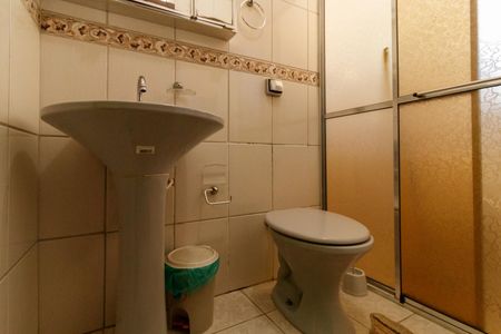Casa à venda com 164m², 3 quartos e 2 vagasBanheiro 