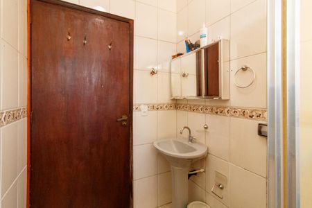 Casa à venda com 164m², 3 quartos e 2 vagasBanheiro 