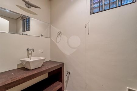 Casa à venda com 4 quartos, 500m² em Jardim Marajoara, São Paulo