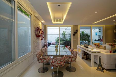 Casa à venda com 3 quartos, 394m² em Campo Belo, São Paulo