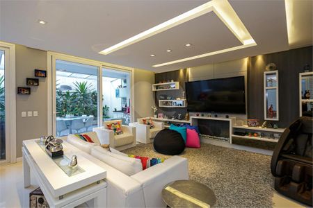 Casa à venda com 3 quartos, 394m² em Campo Belo, São Paulo