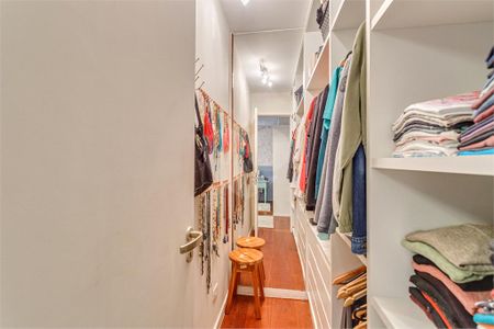 Casa à venda com 4 quartos, 373m² em Vila Campo Grande, São Paulo