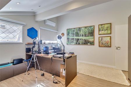 Casa à venda com 4 quartos, 373m² em Vila Campo Grande, São Paulo