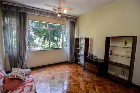 Apartamento à venda com 120m², 3 quartos e 1 vagaSala