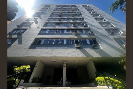 Apartamento à venda com 120m², 3 quartos e 1 vagaFachada