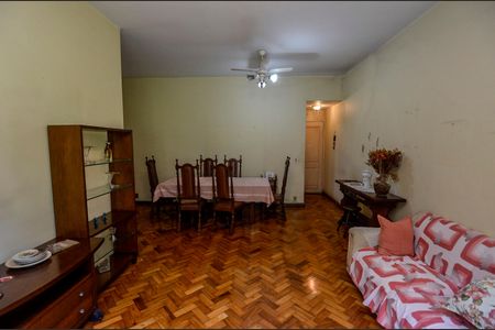 Apartamento à venda com 120m², 3 quartos e 1 vagaSala