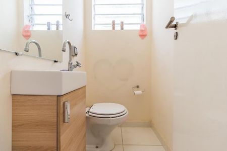 Casa à venda com 4 quartos, 300m² em Parque Colonial, São Paulo