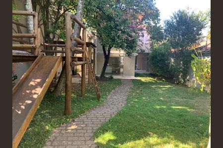 Casa à venda com 300m², 4 quartos e 4 vagas
