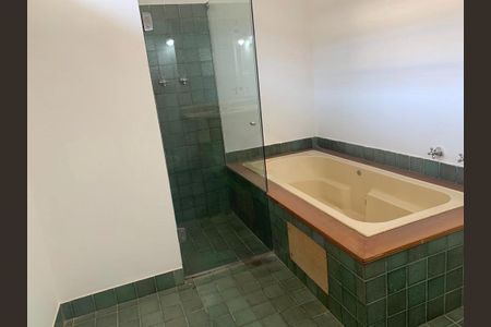 Casa à venda com 300m², 4 quartos e 4 vagas