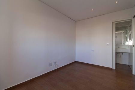 Apartamento à venda com 72m², 2 quartos e 1 vagaSuíte