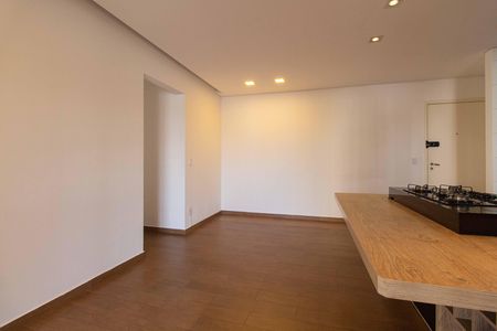 Apartamento à venda com 72m², 2 quartos e 1 vagaSala