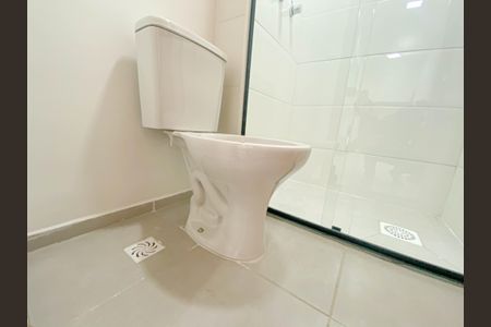 Apartamento para alugar com 39m², 2 quartos e sem vaga Apartamento para alugar com 39m², 2 quartos e sem vagaBanheiro