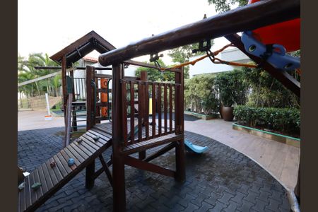 Apartamento à venda com 104m², 2 quartos e 2 vagasÁrea comum - Playground