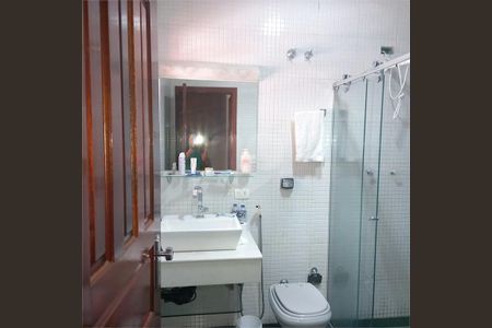 Casa à venda com 4 quartos, 240m² em Vila Sao Francisco (Zona Sul), São Paulo