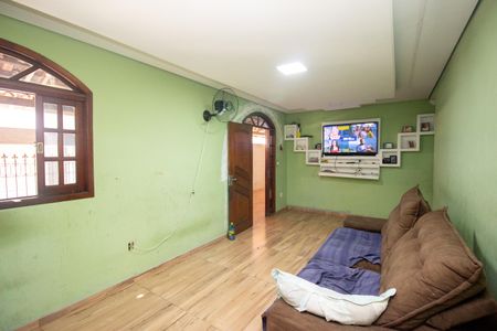 Casa para alugar com 100m², 3 quartos e 1 vaga Casa para alugar com 100m², 3 quartos e 1 vagaSala