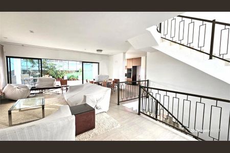 Casa à venda com 4 quartos, 416m² em Santo Amaro, São Paulo