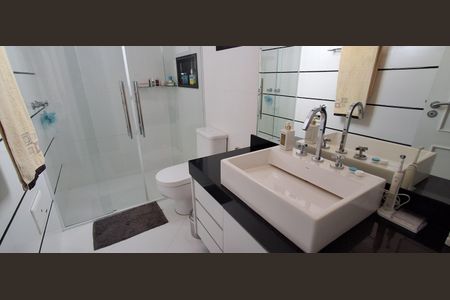 Apartamento à venda com 202m², 3 quartos e 2 vagasBanheiro Suíte 1