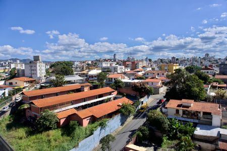 Apartamento para alugar com 200m², 4 quartos e 2 vagas Apartamento para alugar com 200m², 4 quartos e 2 vagasSala de Estar - Janela Vista