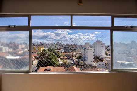 Apartamento para alugar com 200m², 4 quartos e 2 vagas Apartamento para alugar com 200m², 4 quartos e 2 vagasSala de Estar - Janela