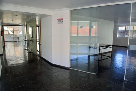 Apartamento para alugar com 200m², 4 quartos e 2 vagas Apartamento para alugar com 200m², 4 quartos e 2 vagasÁrea Comum - Salão de Festas Área Externa