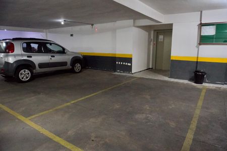 Apartamento para alugar com 200m², 4 quartos e 2 vagas Apartamento para alugar com 200m², 4 quartos e 2 vagasVaga de Garagem