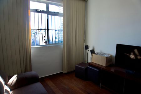 Apartamento para alugar com 200m², 4 quartos e 2 vagas Apartamento para alugar com 200m², 4 quartos e 2 vagasQuarto 1/Sala de TV