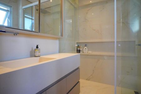 Apartamento à venda com 105m², 3 quartos e 3 vagasBanheiro suíte 