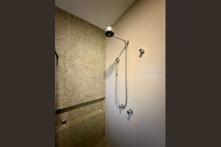 Casa à venda com 250m², 4 quartos e 5 vagasBanheiro Suíte 2