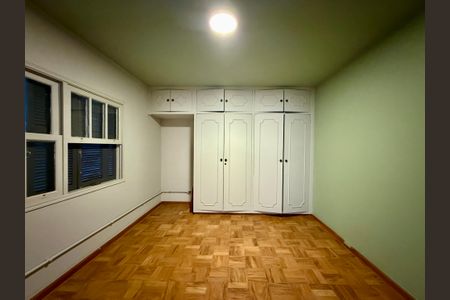 Casa à venda com 250m², 4 quartos e 5 vagasSuíte 3