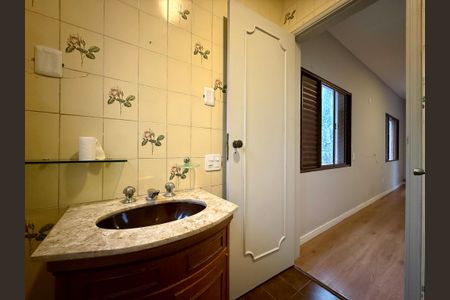 Casa à venda com 250m², 4 quartos e 5 vagasBanheiro Suíte 1