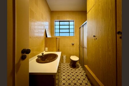 Casa à venda com 250m², 4 quartos e 5 vagasBanheiro Social 