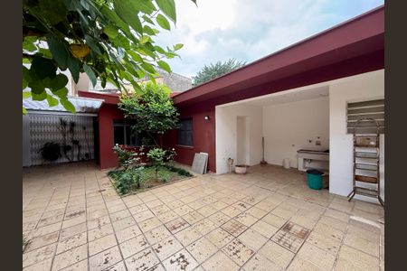 Casa à venda com 250m², 4 quartos e 5 vagasQuintal 