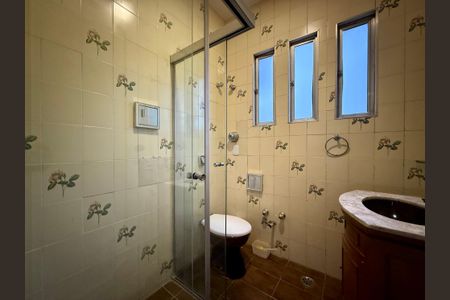 Casa à venda com 250m², 4 quartos e 5 vagasBanheiro Suíte 1