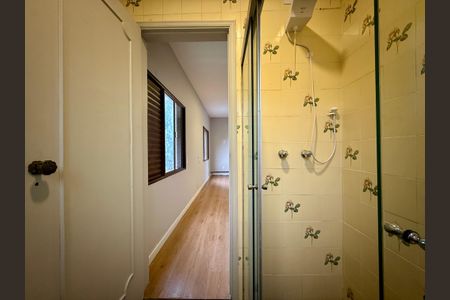 Casa à venda com 250m², 4 quartos e 5 vagasBanheiro Suíte 1