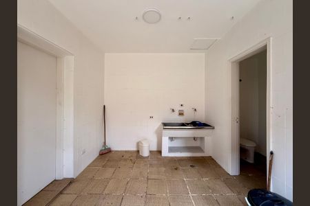 Casa à venda com 250m², 4 quartos e 5 vagasÁrea de Serviço
