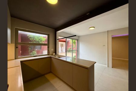 Casa à venda com 250m², 4 quartos e 5 vagasCozinha