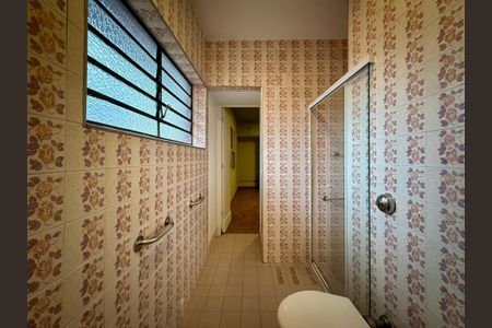Casa à venda com 250m², 4 quartos e 5 vagasBanheiro Suíte 3