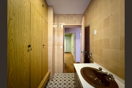 Casa à venda com 250m², 4 quartos e 5 vagasBanheiro Social 