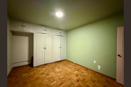 Casa à venda com 250m², 4 quartos e 5 vagasSuíte 3